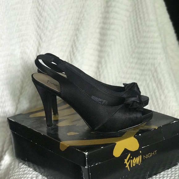 FIONI Clothing Shoes - Black short Fioni heel